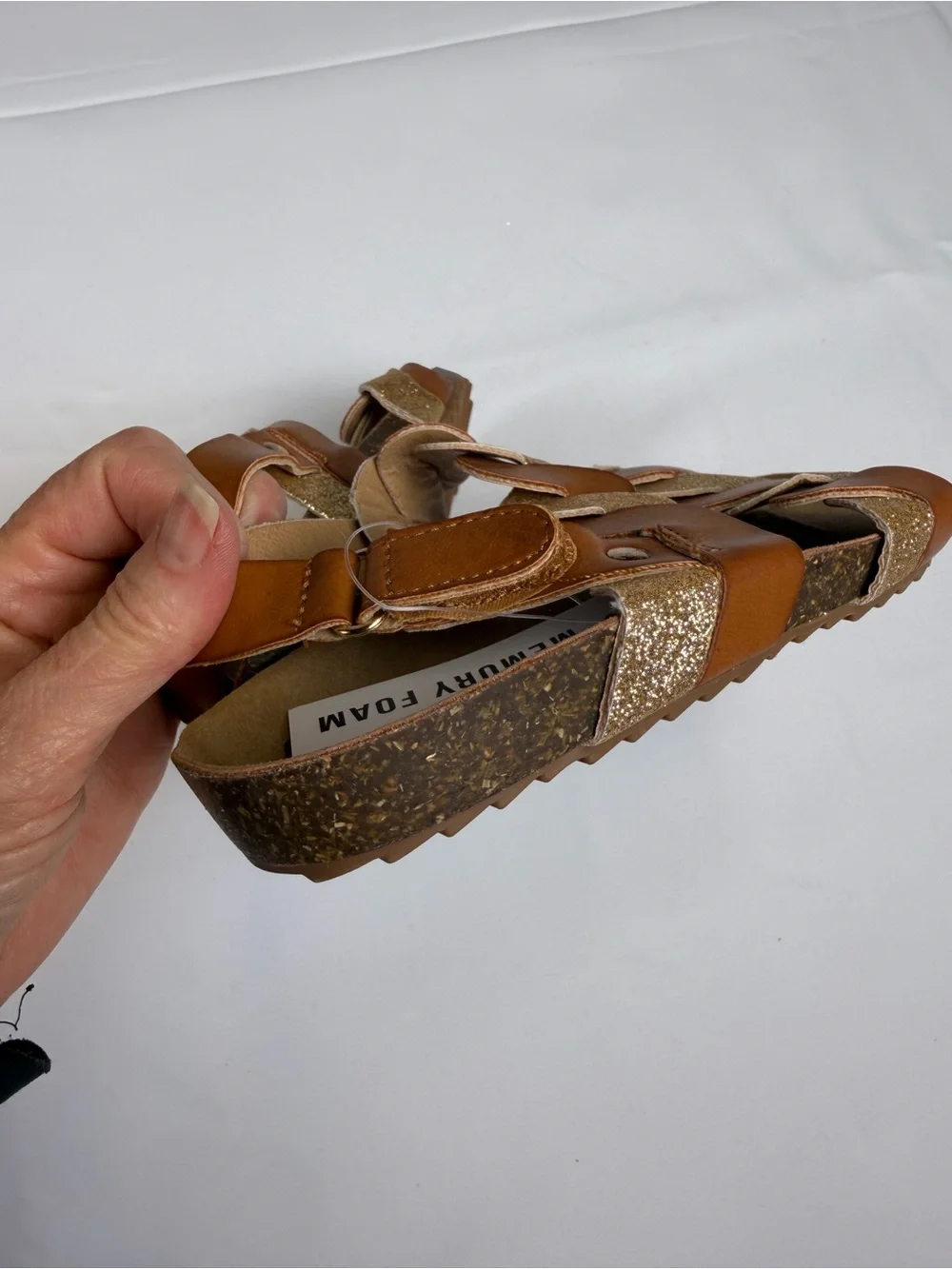 Tahari Girls  Brown & Gold Glitter Braided Sandals Memory Foam / NWT size 9